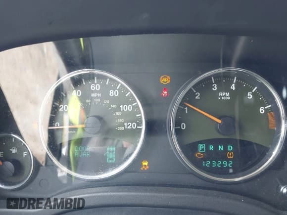 ✅ 2011 Jeep Patriot Latitude X • VIN: 1J4NT4GB6BD182336 • Lot: 42834008. Wystawiony na IAAI z przebiegiem 123 292 mil. Bezpłatny archiwum sprzedaży aukcyjnych z USA i szczegółowy raport historii pojazdu na DreamBid. Zdjęcie 7.