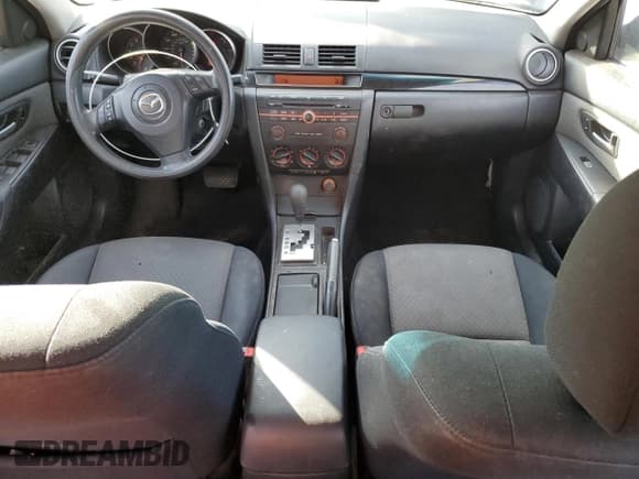 ✅ 2006 Mazda 3 i Touring • VIN: JM1BK12FX61412875 • Лот: 82691625. Опубликован ранее на Copart с пробегом 170 440 миль. Бесплатный доступ к архиву аукционных продаж из США и подробный отчёт об истории автомобиля на DreamBid. Изображение 8.
