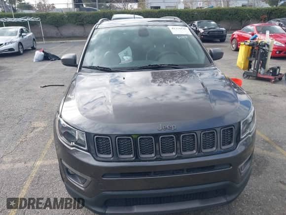 2021 Jeep Compass 80th Anniversary z VIN 3C4NJCEB7MT596909, wystawiony jako IAAI lot #41376547 z przebiegiem 54 058 mil mil oraz . Historia ofert i sprzedaży dostępna na DreamBid. Obrazek 13.