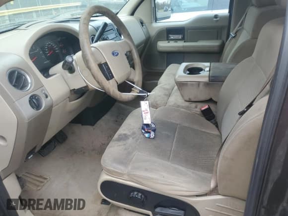 ✅ 2005 Ford F-150 XL • VIN: 1FTRF12W65NB73240 • Лот: 90619895. Опубликован ранее на Copart с пробегом 206 674 миль. Бесплатный доступ к архиву аукционных продаж из США и подробный отчёт об истории автомобиля на DreamBid. Изображение 7.