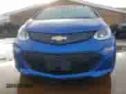 2018 Chevrolet Bolt EV LT z VIN 1G1FW6S05J4138953, wystawiony jako Copart lot #81003123 z przebiegiem 60 154 mil mil oraz . Historia ofert i sprzedaży dostępna na DreamBid. Obrazek 5.