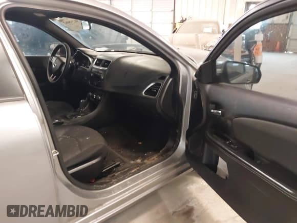 ✅ 2013 Dodge Avenger SE • VIN: 1C3CDZAB8DN676148 • Лот: 41508462. Опубликован ранее на IAAI с пробегом 180 062 миль. Бесплатный доступ к архиву аукционных продаж из США и подробный отчёт об истории автомобиля на DreamBid. Изображение 5.