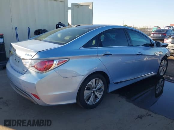 ✅ 2015 Hyundai Sonata Limited • VIN: KMHEC4A40FA136696 • Лот: 43462019. Опубликован ранее на IAAI с пробегом 133 636 миль. Бесплатный доступ к архиву аукционных продаж из США и подробный отчёт об истории автомобиля на DreamBid. Изображение 4.