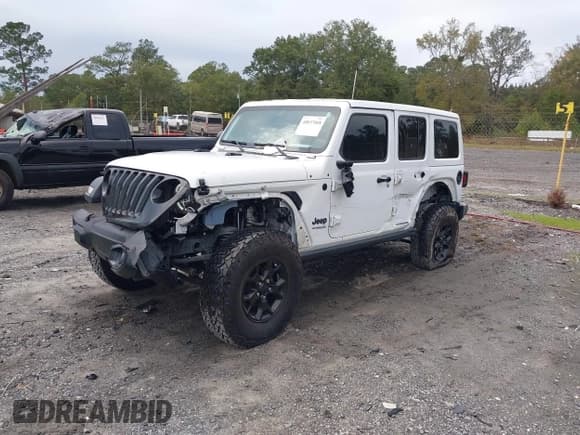 ✅ 2021 Jeep Wrangler Unlimited Willys • VIN: 1C4HJXDN0MW685716 • Lot: 40837088. Wystawiony na IAAI z przebiegiem 35 881 mil. Bezpłatny archiwum sprzedaży aukcyjnych z USA i szczegółowy raport historii pojazdu na DreamBid. Zdjęcie 2.