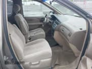 ✅ 1998 Toyota Sienna LE • VIN: 4T3ZF13C5WU046459 • Lot: 43052907. Listed on IAAI with 144,270 mi. Free auction sales archive from the USA and detailed vehicle history report at DreamBid. Image 5.