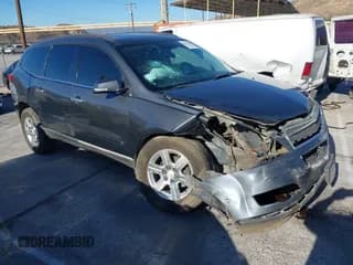 ✅ 2010 Chevrolet Traverse 2LT • VIN: 1GNLVGED1AS114704 • Lot: 43174560. Wystawiony na IAAI z przebiegiem 203 672 mil. Bezpłatny archiwum sprzedaży aukcyjnych z USA i szczegółowy raport historii pojazdu na DreamBid. Zdjęcie 1.