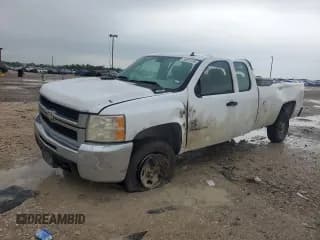 ✅ 2007 Chevrolet Silverado 2500HD Work Truck • VIN: 1GCHC29KX7E568327 • Лот: 55857235. Опубликован ранее на Copart с пробегом 198 530 миль. Бесплатный доступ к архиву аукционных продаж из США и подробный отчёт об истории автомобиля на DreamBid. Изображение 1.