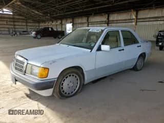 ✅ 1991 Mercedes-Benz 190 • VIN: WDBDA29D4MF837951 • Lot: 93312165. Wystawiony na Copart z przebiegiem 165 806 mil. Bezpłatny archiwum sprzedaży aukcyjnych z USA i szczegółowy raport historii pojazdu na DreamBid. Zdjęcie 1.