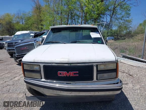 ✅ 1991 GMC Sierra 1500 • VIN: 2GTHC39N2M1512024 • Lot: 42133143. Wystawiony na IAAI z przebiegiem 216 701 mil. Bezpłatny archiwum sprzedaży aukcyjnych z USA i szczegółowy raport historii pojazdu na DreamBid. Zdjęcie 12.