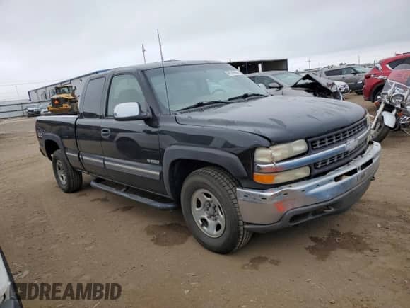 2000 Chevrolet Silverado 1500 LT z VIN 2GCEK19T3Y1154611, wystawiony jako Copart lot #66749694 z przebiegiem 186 003 mil mil oraz Szkoda całkowita • Salvage title. Historia ofert i sprzedaży dostępna na DreamBid. Obrazek 4.