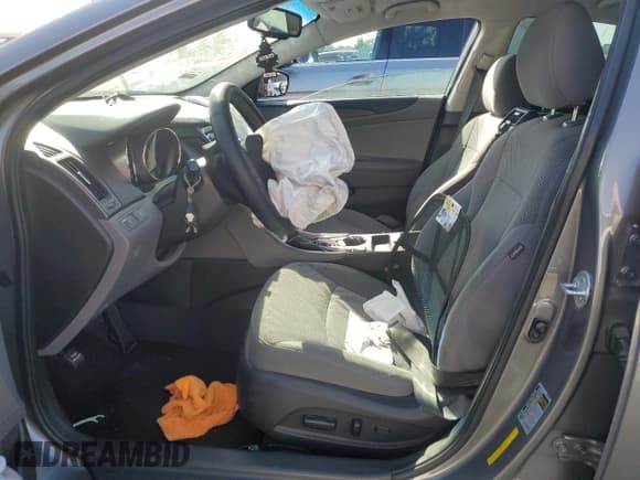 ✅ 2013 Hyundai Sonata GLS • VIN: 5NPEB4AC9DH705131 • Lot: 72051714. Wystawiony na Copart z przebiegiem Nie podano. Bezpłatny archiwum sprzedaży aukcyjnych z USA i szczegółowy raport historii pojazdu na DreamBid. Zdjęcie 7.