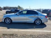 ✅ 2013 Mercedes-Benz C 250 Sport • VIN: WDDGF4HB9DA873732 • Lot: 41755981. Wystawiony na IAAI z przebiegiem 82 181 mil. Bezpłatny archiwum sprzedaży aukcyjnych z USA i szczegółowy raport historii pojazdu na DreamBid. Zdjęcie 14.