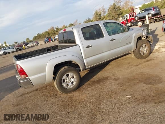 ✅ 2008 Toyota Tacoma PreRunner • VIN: 5TEJU62N88Z577004 • Lot: 43664908. Wystawiony na IAAI z przebiegiem 168 972 mil. Bezpłatny archiwum sprzedaży aukcyjnych z USA i szczegółowy raport historii pojazdu na DreamBid. Zdjęcie 4.