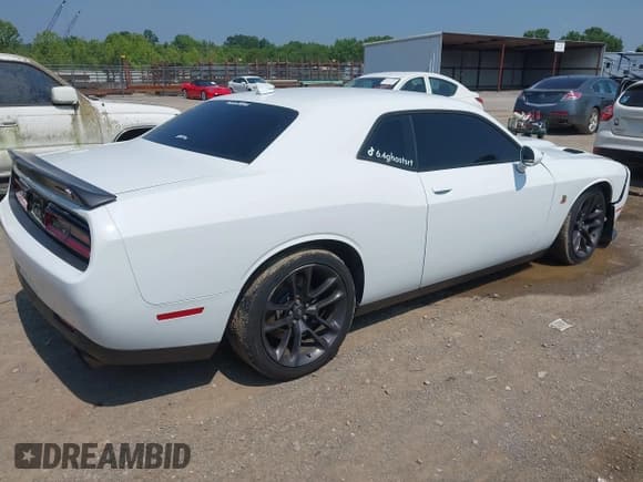 ✅ 2020 Dodge Challenger R/T Scat Pack Widebody • VIN: 2C3CDZFJ8LH110675 • Lot: 42404859. Wystawiony na IAAI z przebiegiem 70 878 mil. Bezpłatny archiwum sprzedaży aukcyjnych z USA i szczegółowy raport historii pojazdu na DreamBid. Zdjęcie 4.