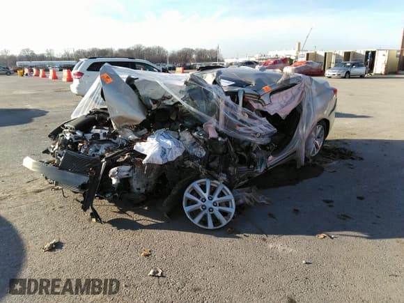 ✅ 2014 Chevrolet Malibu LTZ • VIN: 1G11H5SLXEF298314 • Lot: 35722280. Listed on IAAI with Not provided. Free auction sales archive from the USA and detailed vehicle history report at DreamBid. Image 2.