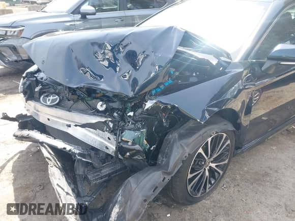 2020 Toyota Camry SE with VIN 4T1G11BKXLU002444, listed as a IAAI auction lot 41948501 with 53,902 mi miles and . Bid and sale history available at DreamBid. Image 6.