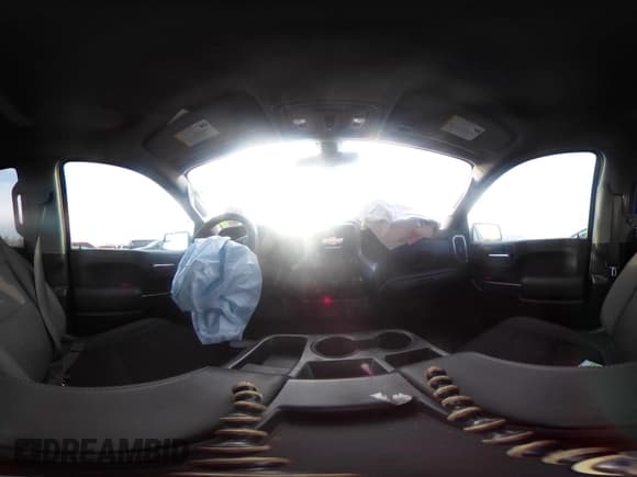 ✅ 2019 Chevrolet Silverado 1500 LT • VIN: 1GCUYDED3KZ221412 • Lot: 40814033. Wystawiony na IAAI z przebiegiem 150 547 mil. Bezpłatny archiwum sprzedaży aukcyjnych z USA i szczegółowy raport historii pojazdu na DreamBid. Zdjęcie 18.