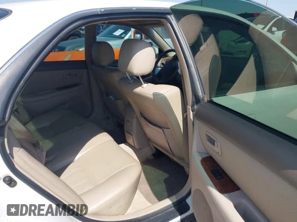 ✅ 1999 Lexus ES 300 • VIN: JT8BF28GXX0200106 • Lot: 42967608. Listed on IAAI with 102,149 mi. Free auction sales archive from the USA and detailed vehicle history report at DreamBid. Image 8.