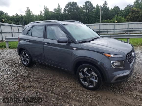 ✅ 2025 Hyundai Venue SEL • VIN: KMHRC8A38SU370321 • Lot: 60707655. Listed on Copart with 3,076 mi. Free auction sales archive from the USA and detailed vehicle history report at DreamBid. Image 4.