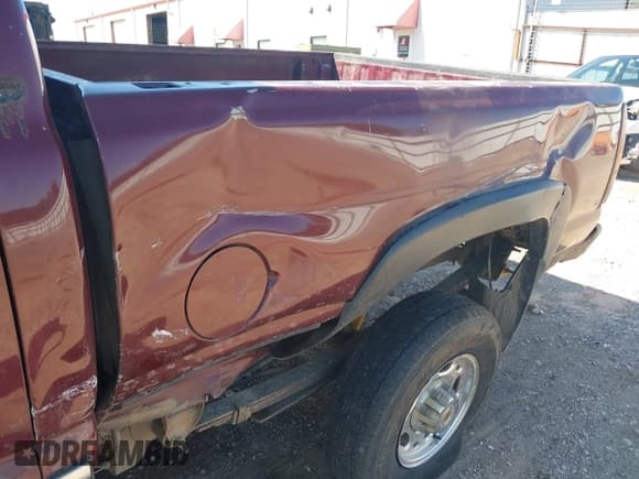 ✅ 2002 Chevrolet Silverado 2500HD LS • VIN: 1GCHC23U32F120105 • Лот: 43413786. Опубликован ранее на IAAI с пробегом 246 321 миль. Бесплатный доступ к архиву аукционных продаж из США и подробный отчёт об истории автомобиля на DreamBid. Изображение 13.