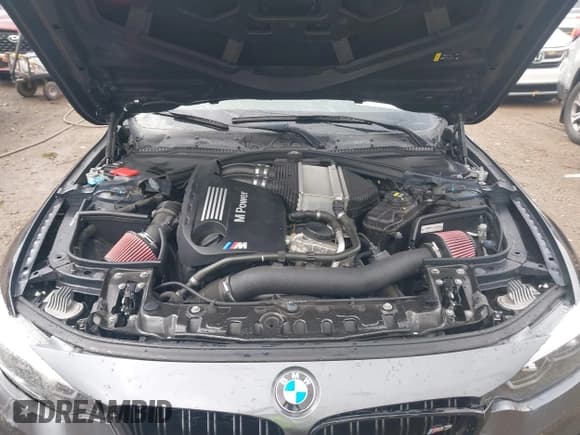 ✅ 2018 BMW M3 • VIN: WBS8M9C54J5J79160 • Lot: 42521727. Listed on IAAI with 60,000 mi. Free auction sales archive from the USA and detailed vehicle history report at DreamBid. Image 10.
