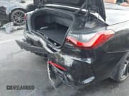 ✅ 2022 BMW 4 Series 430i • VIN: WBA23AT09NCH88574 • Lot: 43675174. Wystawiony na IAAI z przebiegiem 20 413 mil. Bezpłatny archiwum sprzedaży aukcyjnych z USA i szczegółowy raport historii pojazdu na DreamBid. Zdjęcie 18.