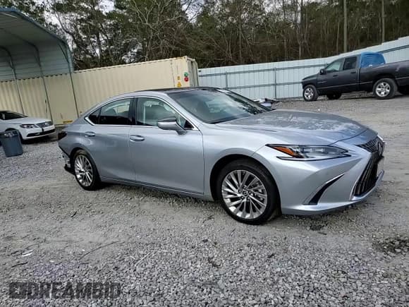 ✅ 2022 Lexus ES 350 Ultra Luxury • VIN: 58AFZ1B18NU134111 • Lot: 83103114. Listed on Copart with 9,439 mi. Free auction sales archive from the USA and detailed vehicle history report at DreamBid. Image 11.