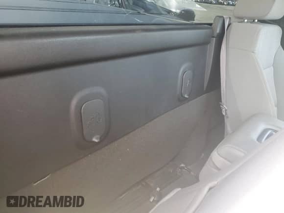 2016 Chevrolet Silverado 1500 Work Truck z VIN 1GCNKNEH6GZ332042, wystawiony jako Copart lot #44252835 z przebiegiem 95 665 mil mil oraz Szkoda całkowita • Salvage title. Historia ofert i sprzedaży dostępna na DreamBid. Obrazek 10.