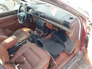 ✅ 1998 Audi A4 • VIN: WAUCB28D8WA163067 • Lot: 42304652. Wystawiony na IAAI z przebiegiem Nie podano. Bezpłatny archiwum sprzedaży aukcyjnych z USA i szczegółowy raport historii pojazdu na DreamBid. Zdjęcie 5.