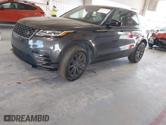 ✅ 2018 Land Rover Range Rover Velar R-Dynamic SE • VIN: SALYL2RX2JA722743 • Лот: 42176169. Опубликован ранее на IAAI с пробегом 70 192 миль. Бесплатный доступ к архиву аукционных продаж из США и подробный отчёт об истории автомобиля на DreamBid. Изображение 2.