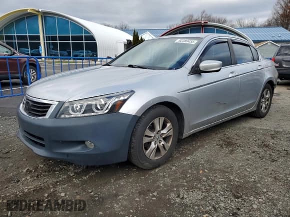 ✅ 2009 Honda Accord LX-P • VIN: 1HGCP26479A084616 • Lot: 92389455. Listed on Copart with 237,043 mi. Free auction sales archive from the USA and detailed vehicle history report at DreamBid. Image 1.