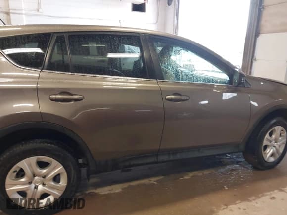 ✅ 2013 Toyota RAV4 LE • VIN: 2T3BFREV8DW024080 • Lot: 42300057. Listed on IAAI with 195,338 mi. Free auction sales archive from the USA and detailed vehicle history report at DreamBid. Image 13.