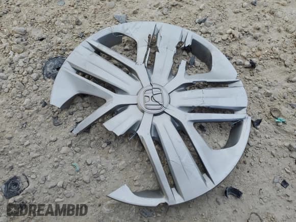 ✅ 2019 Honda Fit LX • VIN: 3HGGK5H49KM726048 • Lot: 72843144. Listed on Copart with 24,858 mi. Free auction sales archive from the USA and detailed vehicle history report at DreamBid. Image 14.