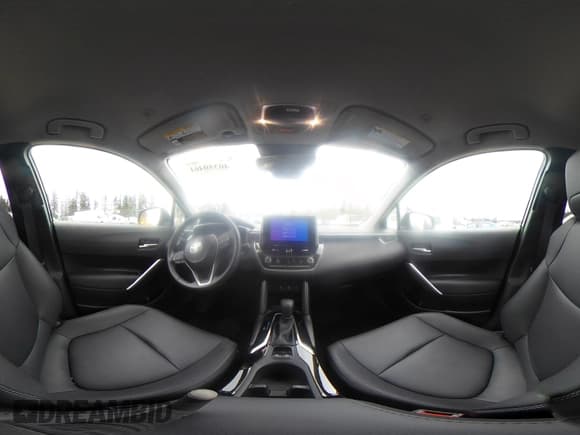 ✅ 2024 Toyota Corolla Cross XLE • VIN: 7MUEAABG4RV085704 • Lot: 40350461. Listed on IAAI with 15,986 mi. Free auction sales archive from the USA and detailed vehicle history report at DreamBid. Image 18.