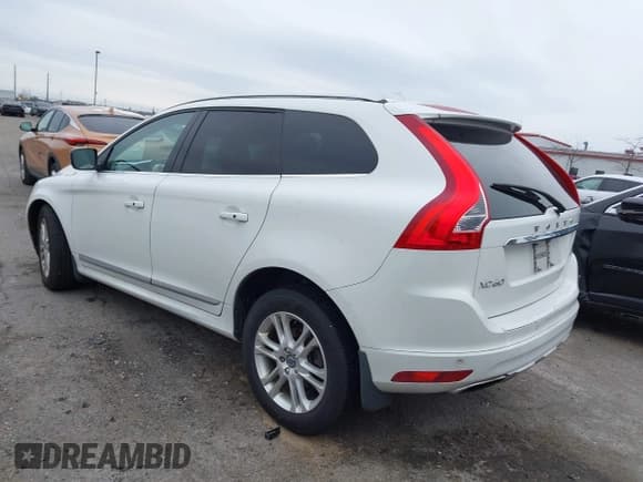 ✅ 2015 Volvo XC60 T5 • VIN: YV4612RK5F2709833 • Lot: 43677055. Wystawiony na IAAI z przebiegiem 163 838 mil. Bezpłatny archiwum sprzedaży aukcyjnych z USA i szczegółowy raport historii pojazdu na DreamBid. Zdjęcie 3.