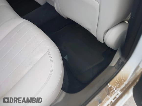 ✅ 2020 Mercedes-Benz E 450 • VIN: W1KZF6JB5LAH11466 • Lot: 41366839. Wystawiony na IAAI z przebiegiem Nie podano. Bezpłatny archiwum sprzedaży aukcyjnych z USA i szczegółowy raport historii pojazdu na DreamBid. Zdjęcie 6.