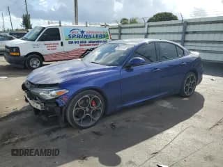 ✅ 2020 Alfa Romeo Giulia Ti • VIN: ZARFAMBN0L7630562 • Lot: 86881355. Wystawiony na Copart z przebiegiem 60 985 mil. Bezpłatny archiwum sprzedaży aukcyjnych z USA i szczegółowy raport historii pojazdu na DreamBid. Zdjęcie 1.