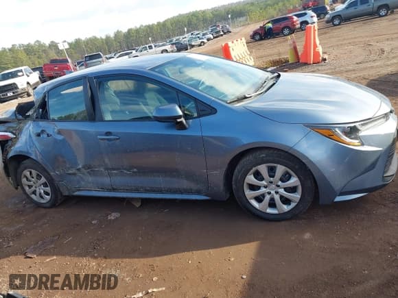 ✅ 2024 Toyota Corolla LE • VIN: 5YFB4MDE7RP109164 • Lot: 43886429. Wystawiony na IAAI z przebiegiem 51 562 mil. Bezpłatny archiwum sprzedaży aukcyjnych z USA i szczegółowy raport historii pojazdu na DreamBid. Zdjęcie 13.