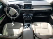 ✅ 2022 Lincoln Corsair Standard • VIN: 5LMCJ1C95NUL12401 • Lot: 84658315. Wystawiony na Copart z przebiegiem 42 452 mil. Bezpłatny archiwum sprzedaży aukcyjnych z USA i szczegółowy raport historii pojazdu na DreamBid. Zdjęcie 8.