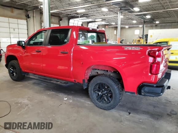 ✅ 2020 Chevrolet Silverado 1500 Custom Trail Boss • VIN: 3GCPYCEF2LG130335 • Lot: 68831034. Wystawiony na Copart z przebiegiem 113 749 mil. Bezpłatny archiwum sprzedaży aukcyjnych z USA i szczegółowy raport historii pojazdu na DreamBid. Zdjęcie 2.