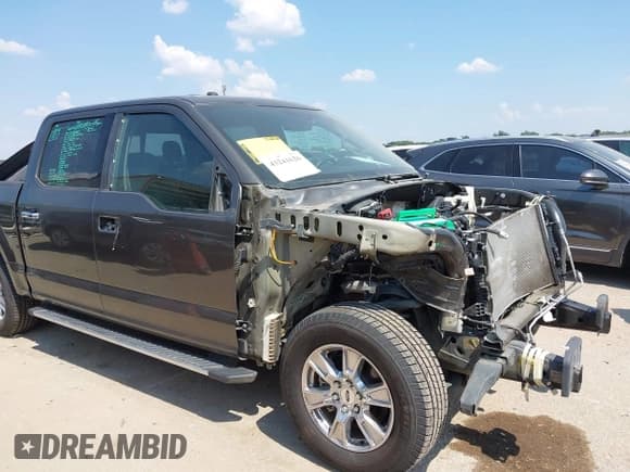 ✅ 2017 Ford F-150 Lariat • VIN: 1FTEW1CF2HKC42511 • Lot: 43241626. Wystawiony na IAAI z przebiegiem 74 292 mil. Bezpłatny archiwum sprzedaży aukcyjnych z USA i szczegółowy raport historii pojazdu na DreamBid. Zdjęcie 6.