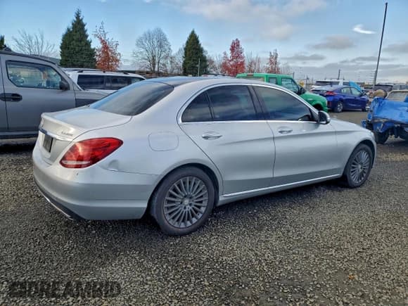 ✅ 2015 Mercedes-Benz C 300 Luxury • VIN: 55SWF4KB2FU016207 • Lot: 93934595. Listed on Copart with 167,632 mi. Free auction sales archive from the USA and detailed vehicle history report at DreamBid. Image 3.