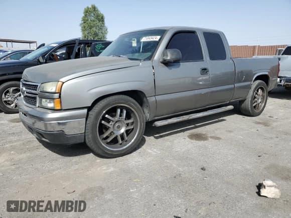 ✅ 2006 Chevrolet Silverado 1500 LT1 • VIN: 1GCEC19T26Z199072 • Лот: 71043424. Опубликован ранее на Copart с пробегом 248 828 миль. Бесплатный доступ к архиву аукционных продаж из США и подробный отчёт об истории автомобиля на DreamBid. Изображение 1.