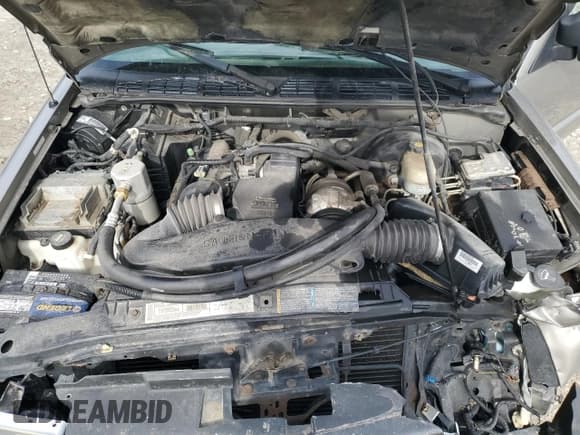 ✅ 2003 Chevrolet S-10 LS • VIN: 1GCCS14H138189115 • Лот: 46867835. Опубликован ранее на Copart с пробегом 158 453 миль. Бесплатный доступ к архиву аукционных продаж из США и подробный отчёт об истории автомобиля на DreamBid. Изображение 11.