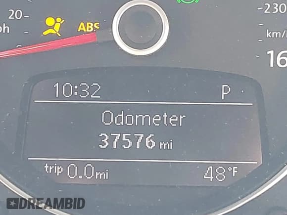 ✅ 2016 Volkswagen Beetle Wolfsburg Edition • VIN: 3VWF17AT0GM630596 • Lot: 41150346. Wystawiony na IAAI z przebiegiem 37 576 mil. Bezpłatny archiwum sprzedaży aukcyjnych z USA i szczegółowy raport historii pojazdu na DreamBid. Zdjęcie 7.