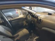 ✅ 2009 Pontiac G3 • VIN: KL2TD66E19B647115 • Lot: 43499565. Wystawiony na IAAI z przebiegiem 195 867 mil. Bezpłatny archiwum sprzedaży aukcyjnych z USA i szczegółowy raport historii pojazdu na DreamBid. Zdjęcie 5.