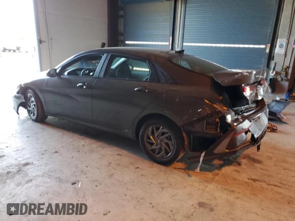 ✅ 2024 Hyundai Elantra SEL • VIN: KMHLM4DG0RU675154 • Lot: 91286785. Wystawiony na Copart z przebiegiem 42 862 mil. Bezpłatny archiwum sprzedaży aukcyjnych z USA i szczegółowy raport historii pojazdu na DreamBid. Zdjęcie 2.