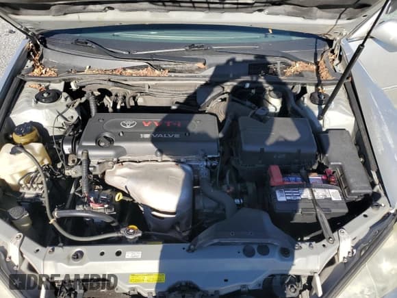 ✅ 2005 Toyota Camry LE • VIN: 4T1BE32K95U942196 • Lot: 92033235. Listed on Copart with 295,187 mi. Free auction sales archive from the USA and detailed vehicle history report at DreamBid. Image 11.