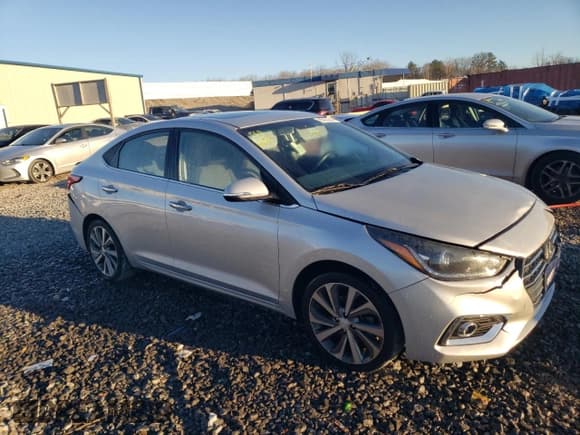 ✅ 2018 Hyundai Accent Limited • VIN: 3KPC34A34JE028834 • Лот: 85952344. Опубликован ранее на Copart с пробегом 70 655 миль. Бесплатный доступ к архиву аукционных продаж из США и подробный отчёт об истории автомобиля на DreamBid. Изображение 4.