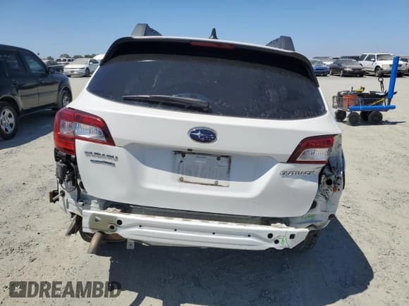 ✅ 2018 Subaru Outback Limited • VIN: 4S4BSANC9J3306010 • Lot: 60865035. Listed on Copart with 40,116 mi. Free auction sales archive from the USA and detailed vehicle history report at DreamBid. Image 6.